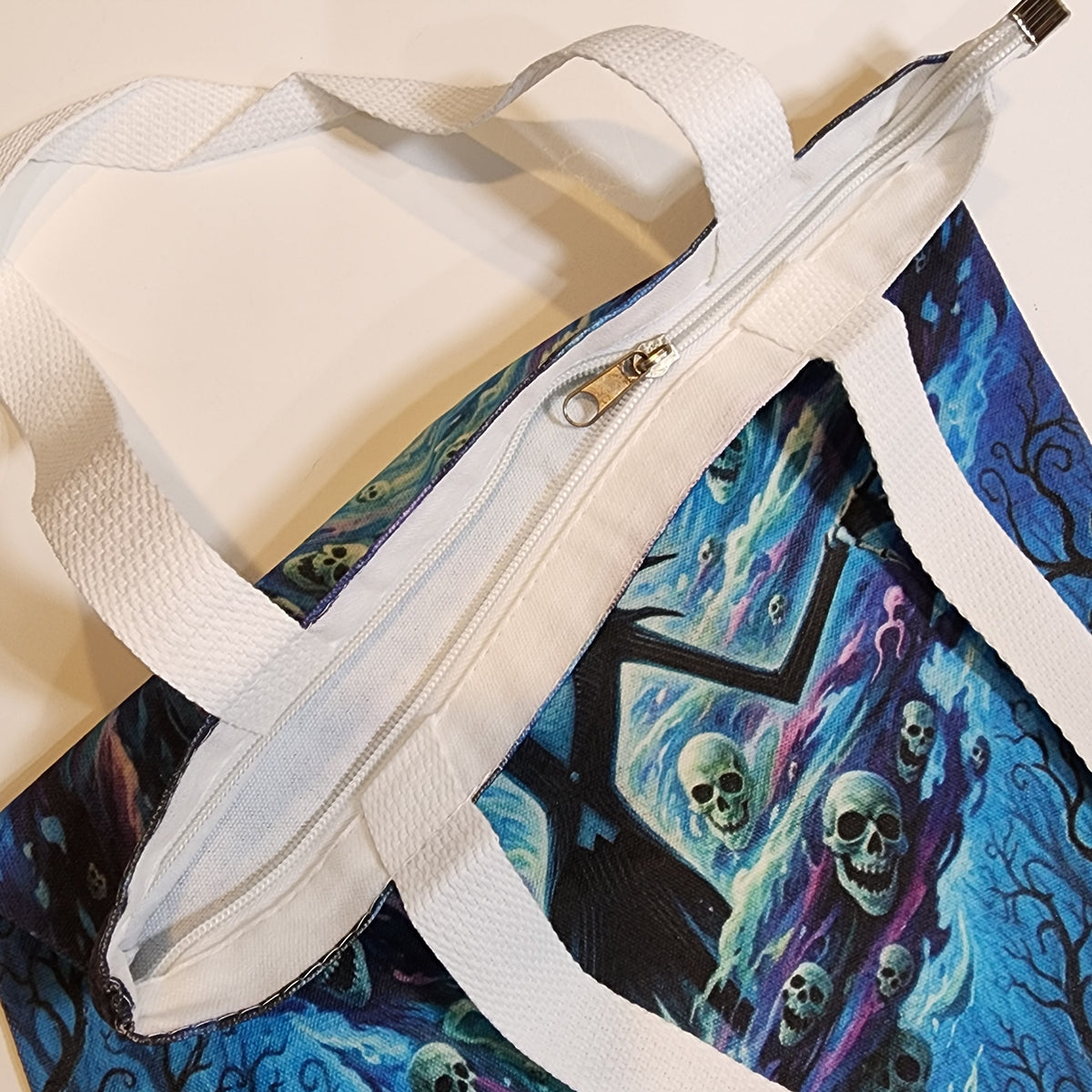 Jack's Abyss - Canvas Tote Zipper Closure