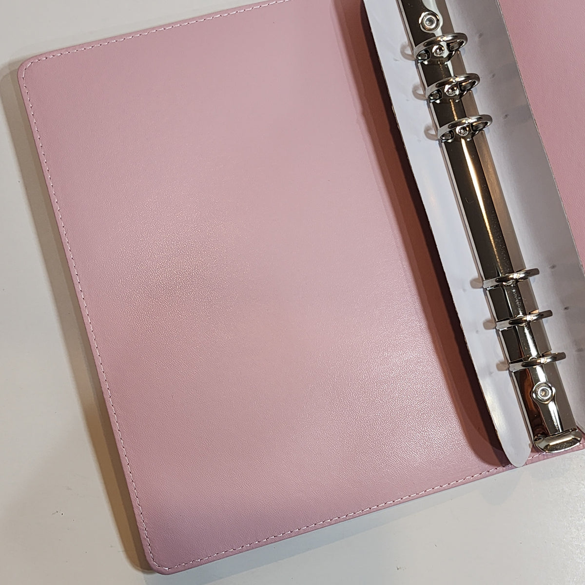 Adventure Awaits - A5 Binder