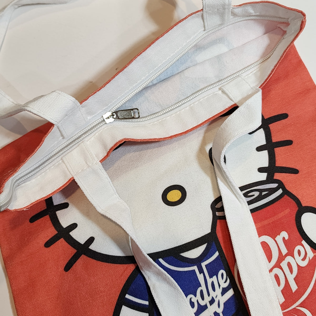 HK L.A. Soft Drink  - Canvas Tote Zipper Closure