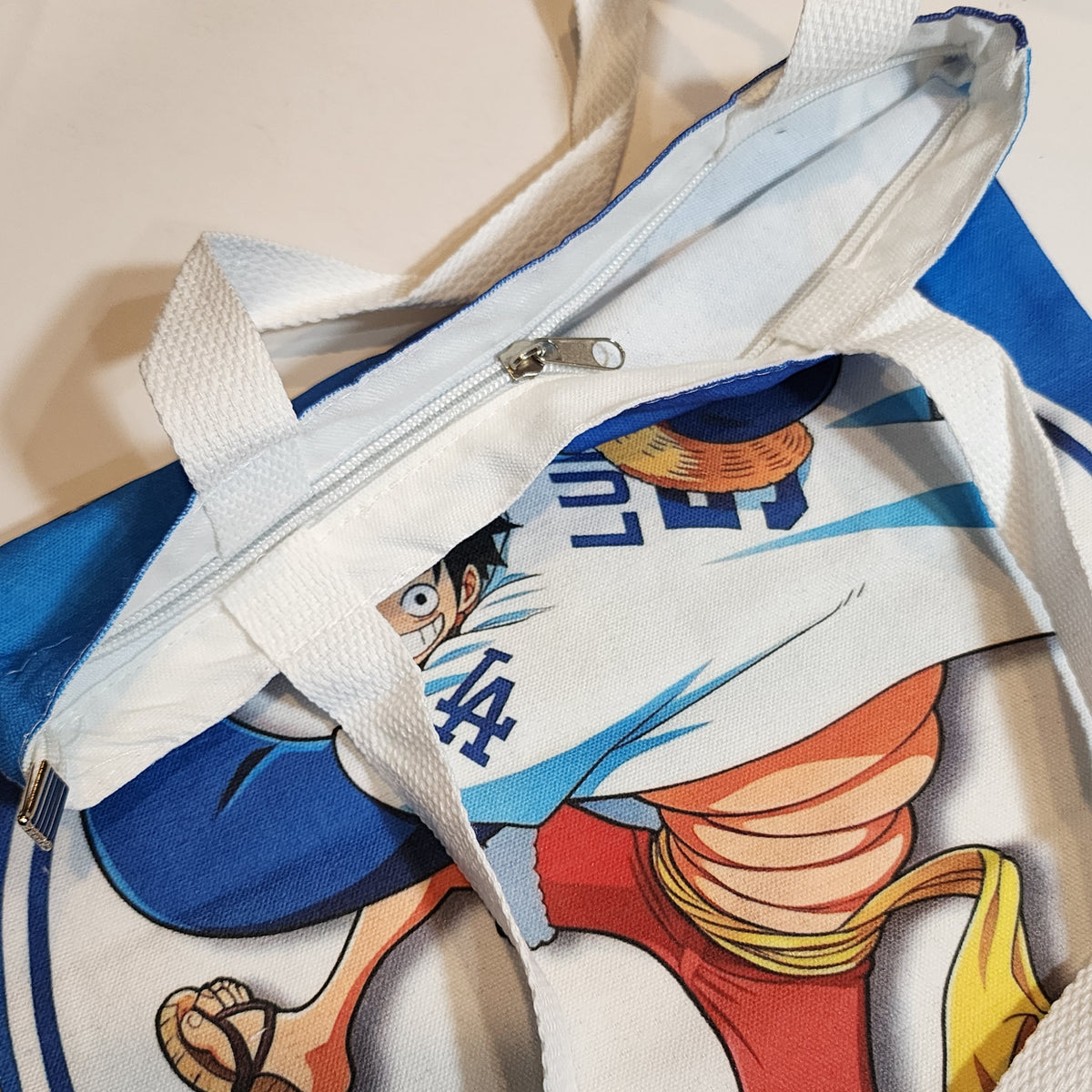 L.A. Luffy - Canvas Tote Zipper Closure
