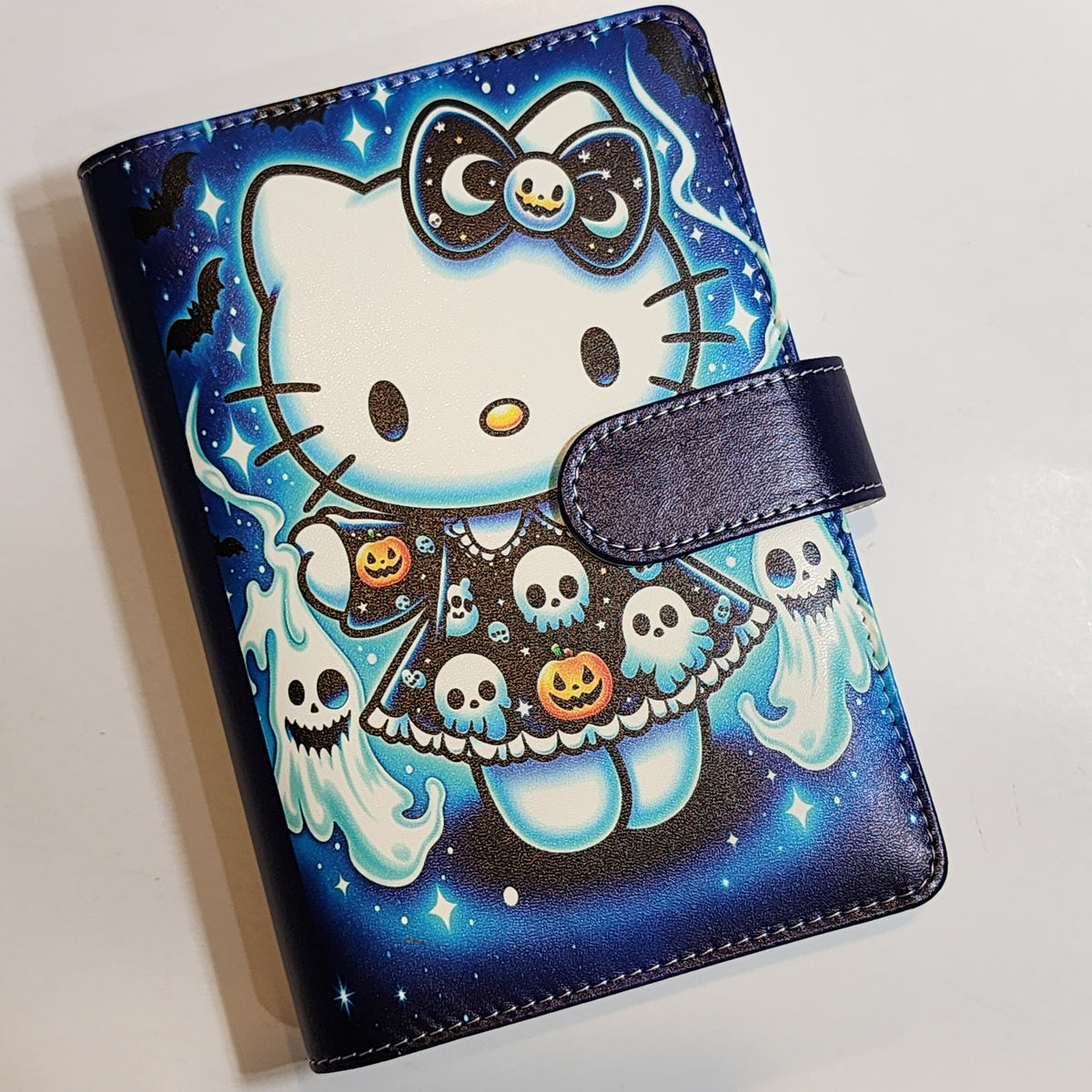 HK with Ghosties - A6 Binder