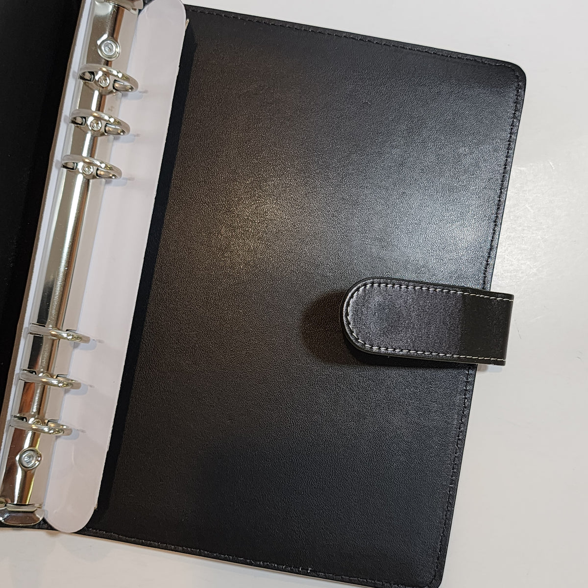 Readers Age Like Classics - A5 Binder