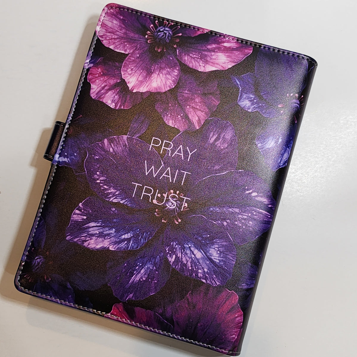 Pray Wait Trust - A5 Binder