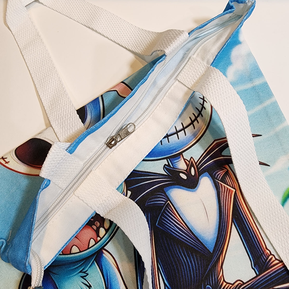 Jack and Stitch - Canvas Tote Zipper Closure