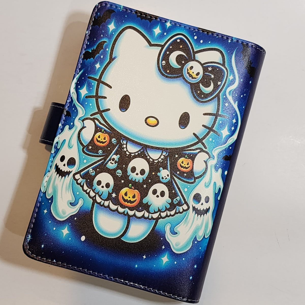 HK with Ghosties - A6 Binder