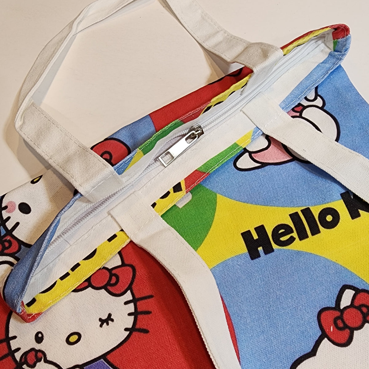 HK Colorful Circles Canvas Tote - Zipper Closure