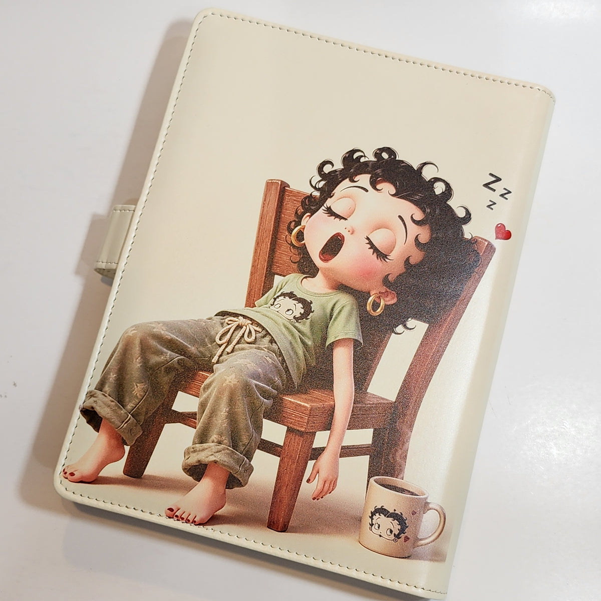 Betty Catching Zzzs - A5 Binder